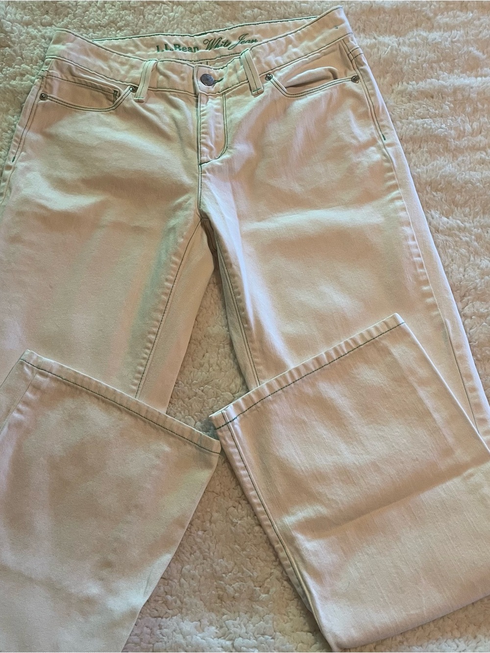 L.L. Bean White with green stitching Women's Straight-Leg Jeans, size 6